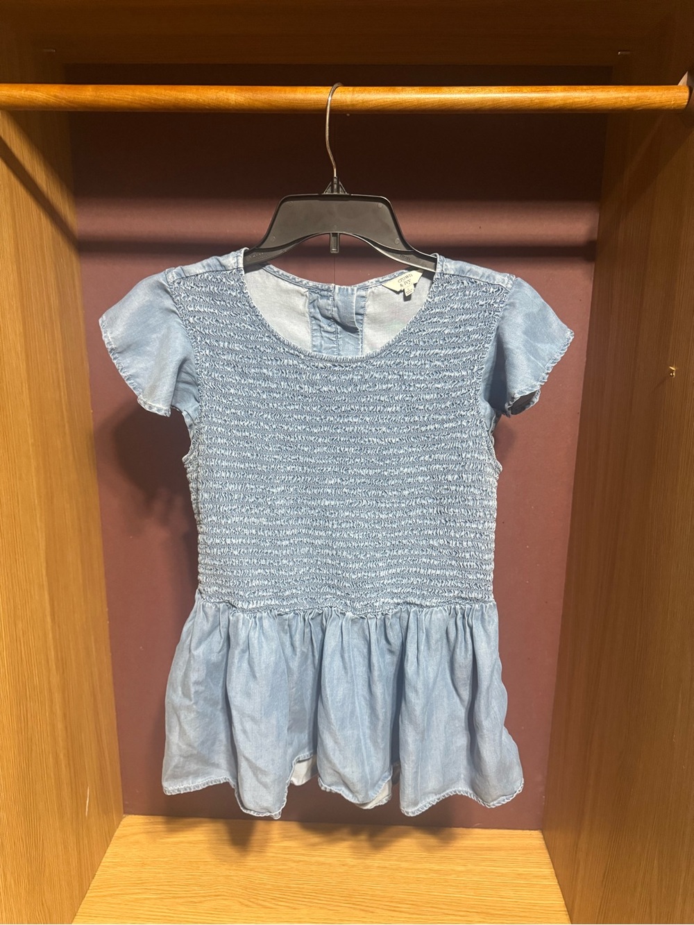 Crown & Ivy Blue Chambray Smocked Peplum Top Size Large